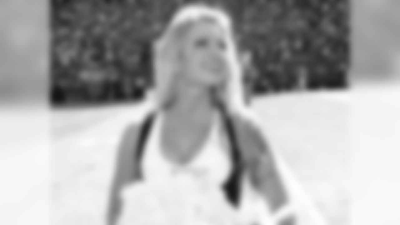Ryann 2009 Flight Crew Member Photos