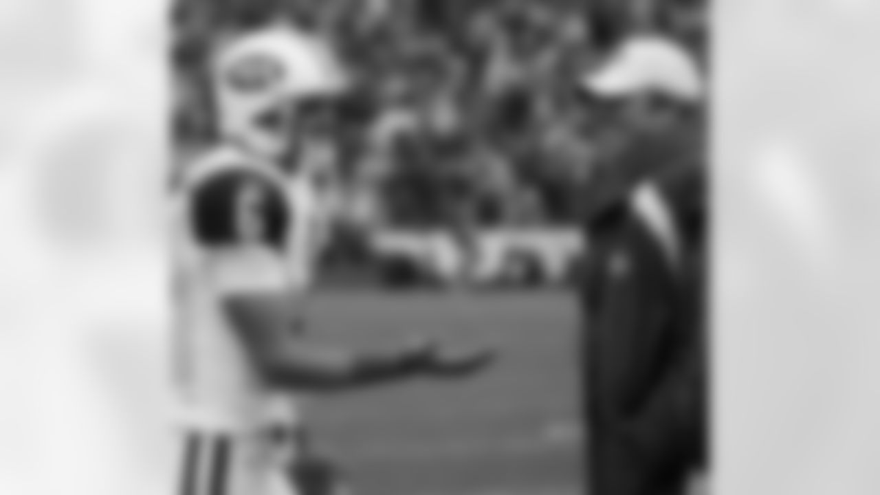 2010 Week 4 Jets at Bills Game Photos