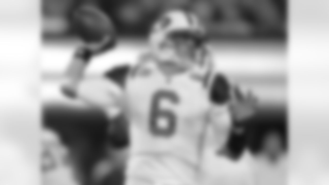 2011 Regular Season Week 10 Jets vs Patriots Game Photos