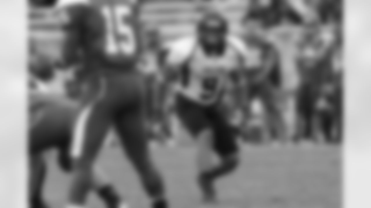 S Rontez Miles (California Pa.)