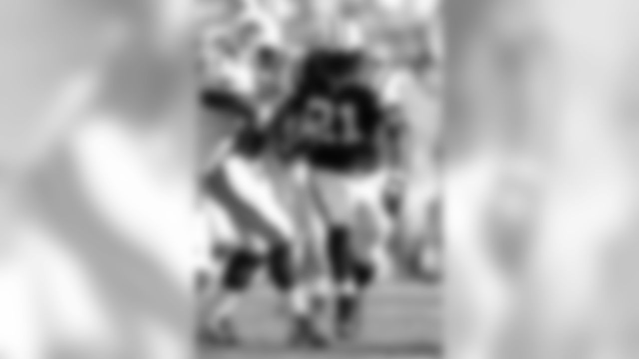 LaDainian Tomlinson Photos
