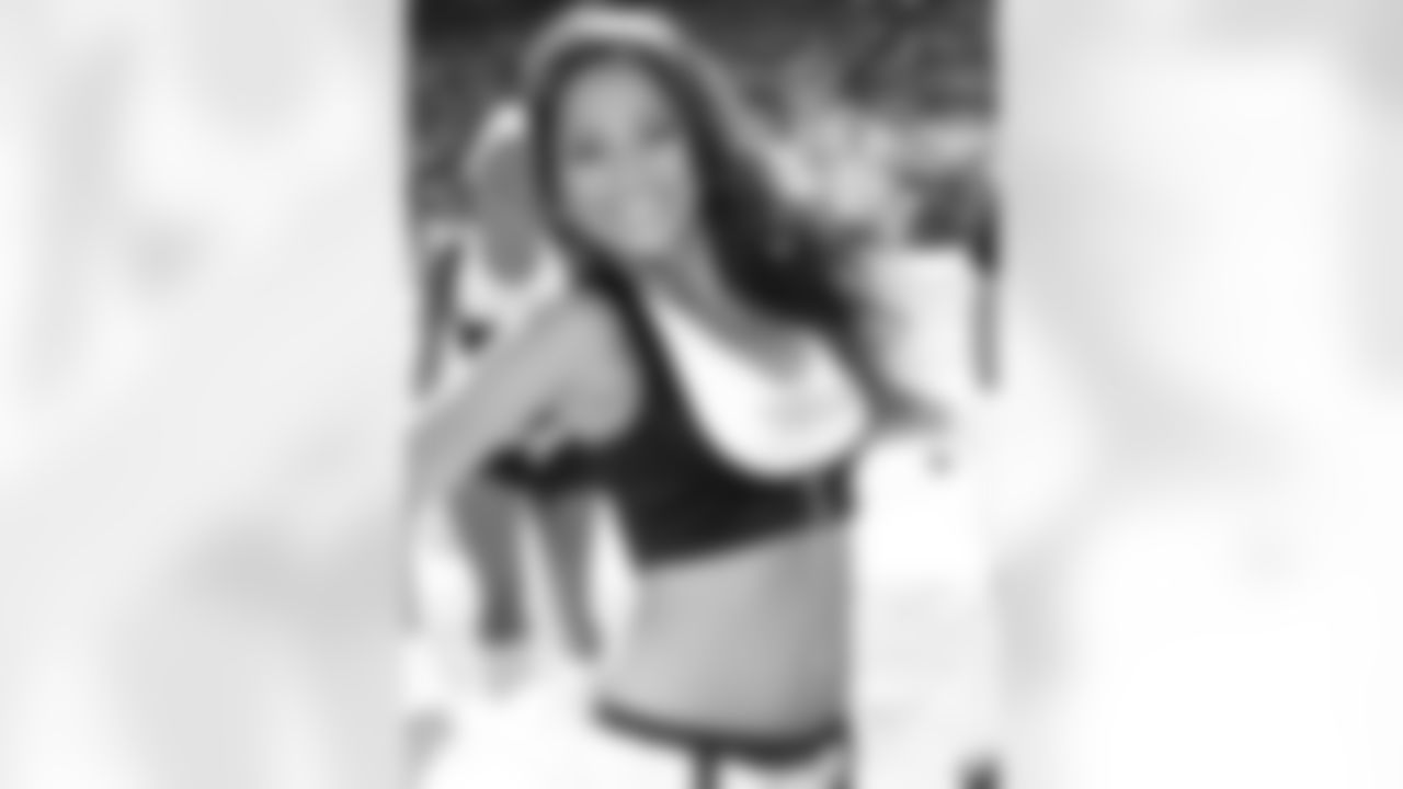 Jessica M. 2009 Flight Crew Member Photos