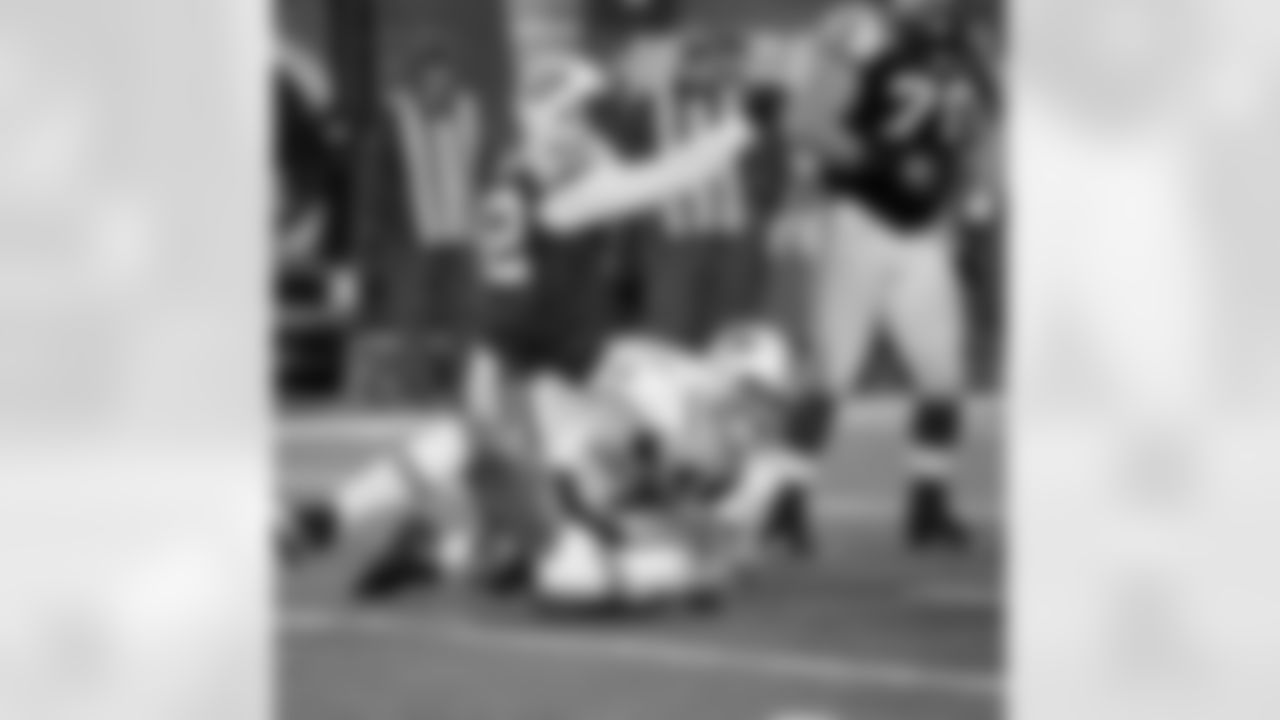 2010 Week 14 Jets vs Dolphins Game Photos