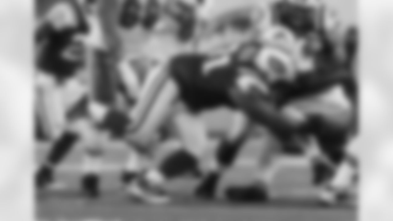 Sione Pouha Photos