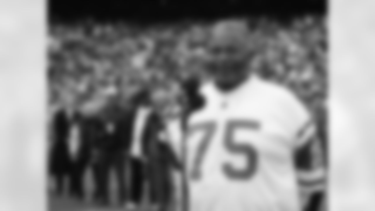 Winston Hill Photos