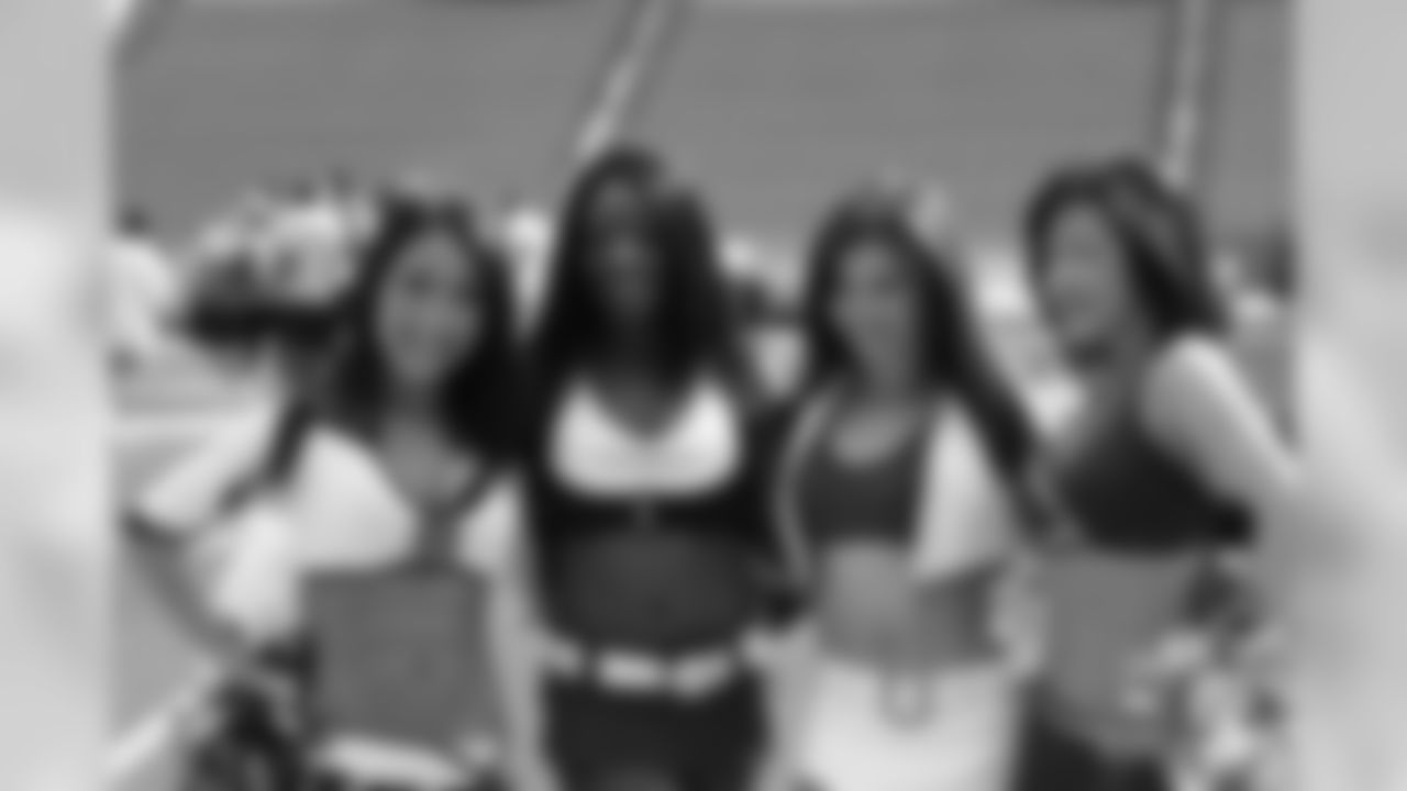 Flight Crew at 2011 Pro Bowl