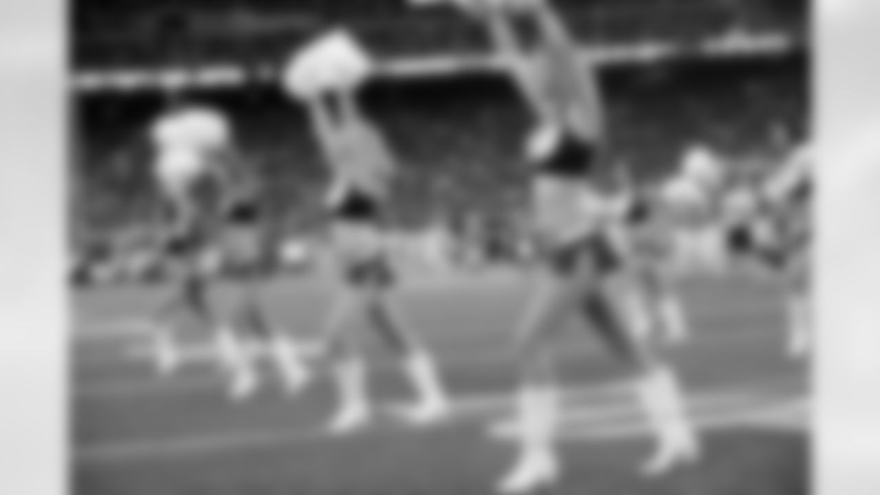 2011 Preseason Week 4 Jets vs Eagles Junior Flight Crew Photos