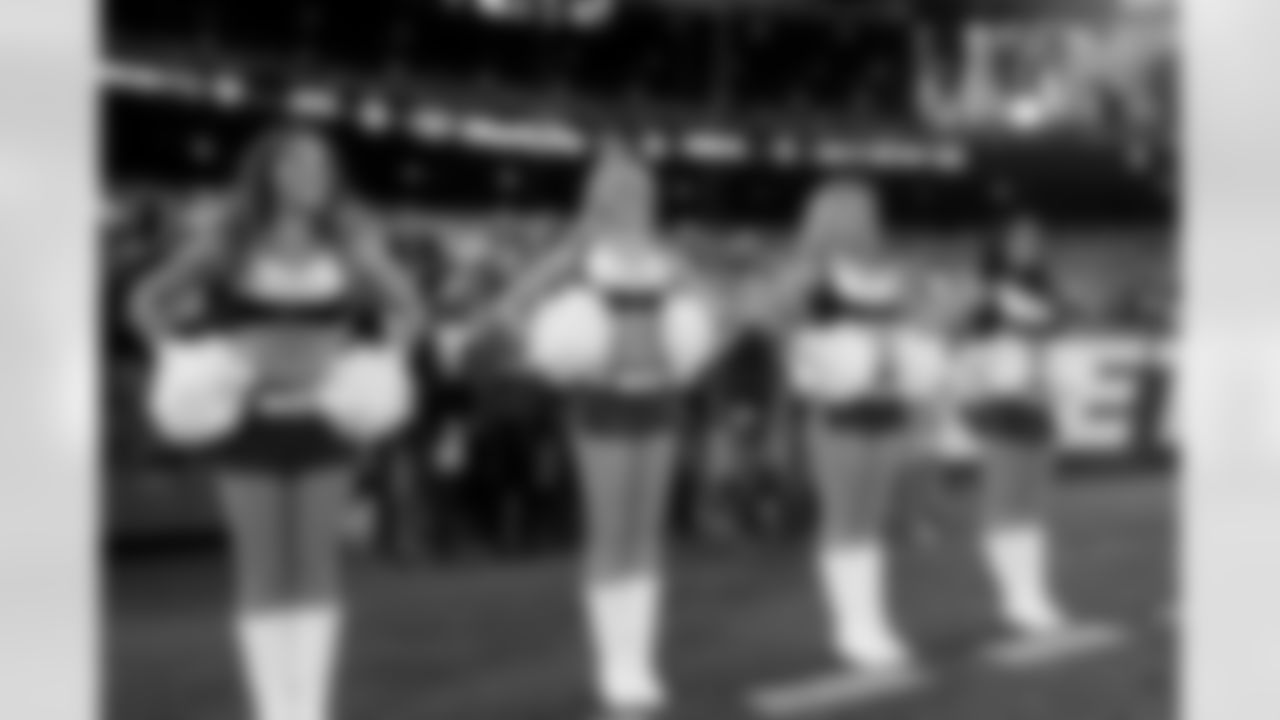 New York Jets Flight Crew: Jets vs Cowboys