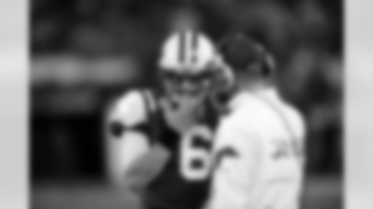 2011 Regular Season Week 16 Jets vs. Giants Game Photos