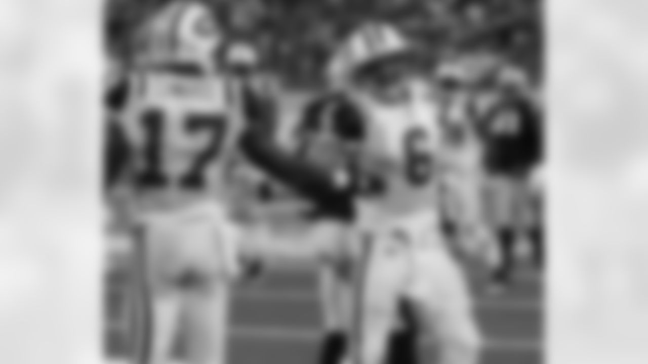Mark Sanchez Photos