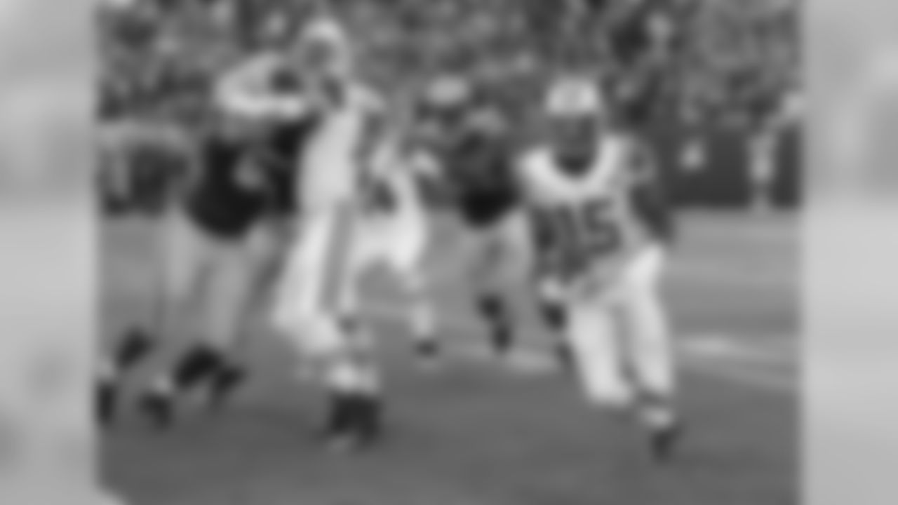 KR Saalim Hakim found success in the opener when returning kicks, including a 44-yard return to open the 2014 season for the Green & White. He struggled a bit in the game against Green Bay, but look for him to right the ship on Monday.