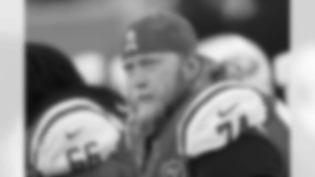 Center Nick Mangold