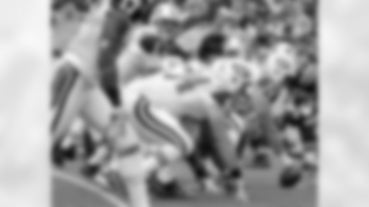 2010 Week 4 Jets at Bills Game Photos