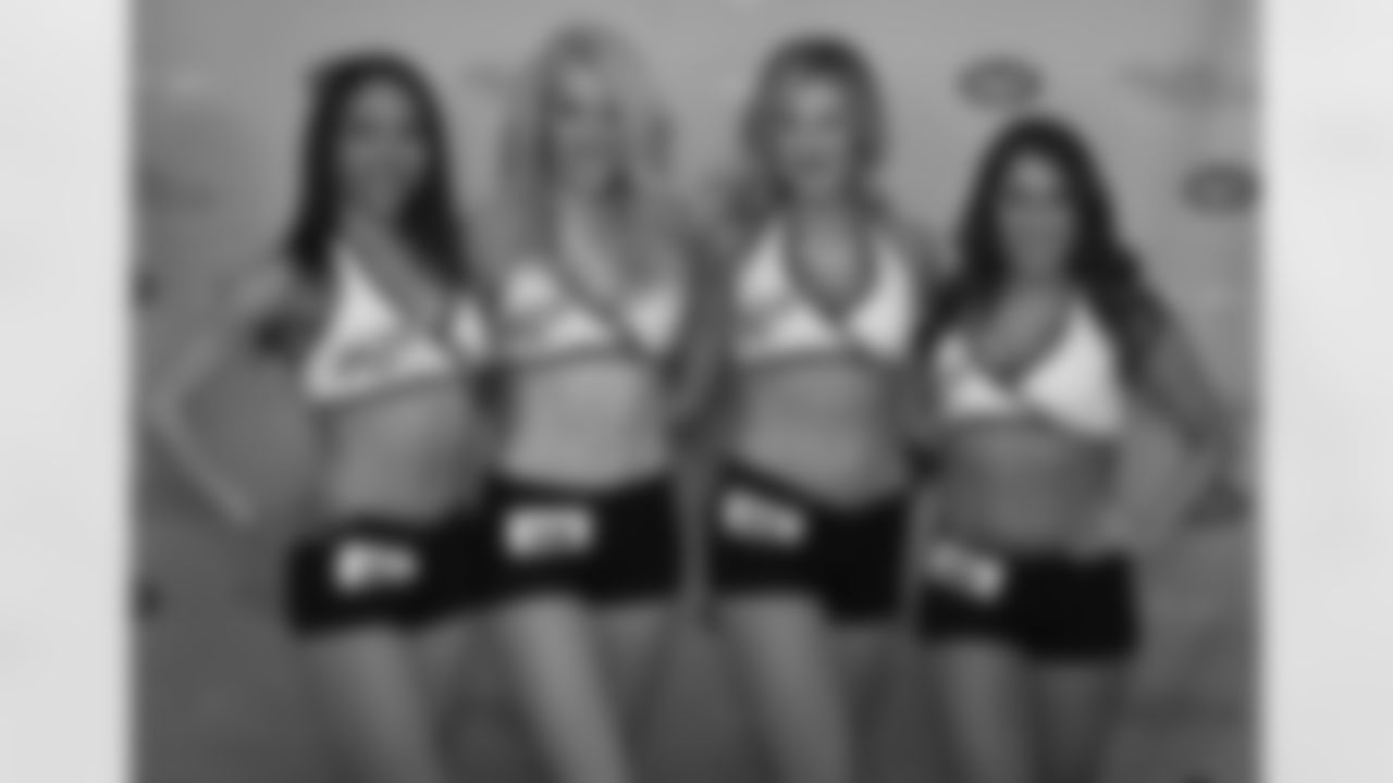 Lisa W. - Hali W. - Lindsay G. - Kimberly C.