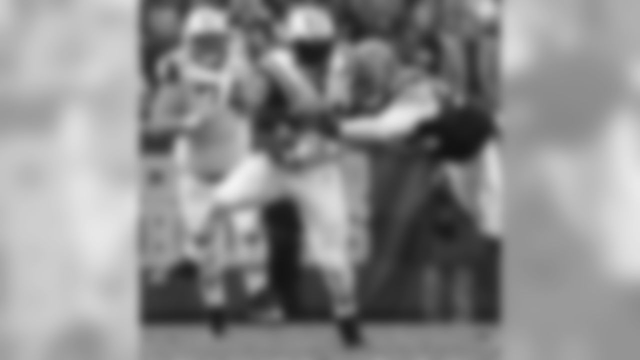 LaDainian Tomlinson Photos