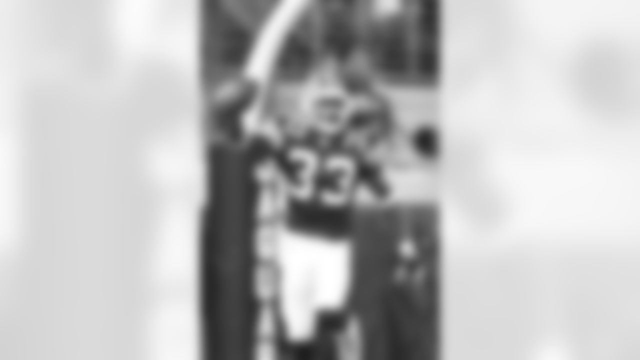 Daylon McCutcheon, Browns starting CB from 1999-2005, was a training camp coaching intern with the Jets in 2013 and with Bowles at Arizona last year.