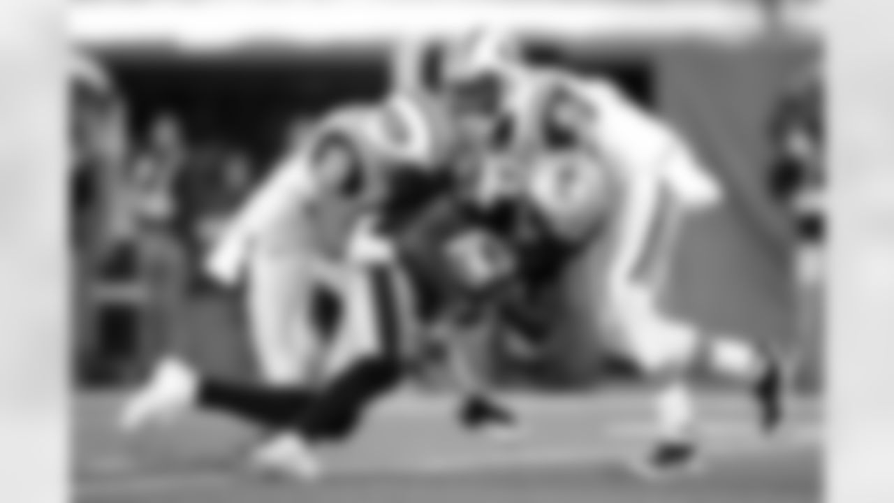 2011 Regular Season Week 10 Jets vs Patriots Game Photos