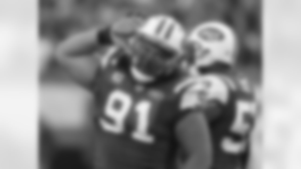 2011 Regular Season Week 12 Jets vs Bills Game Photos