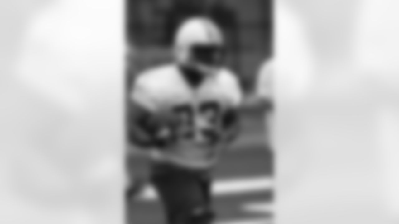 RB Shonn Greene Photos