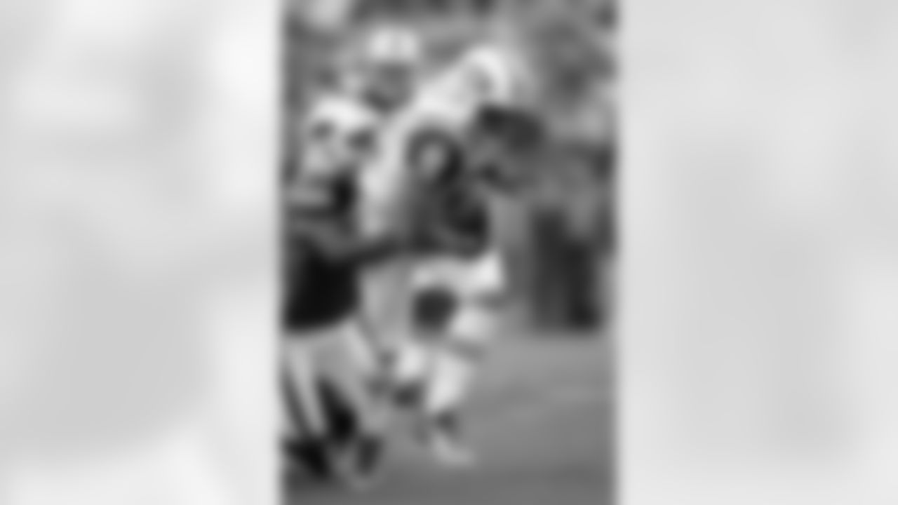 2010 Week 4 Jets at Bills Game Photos