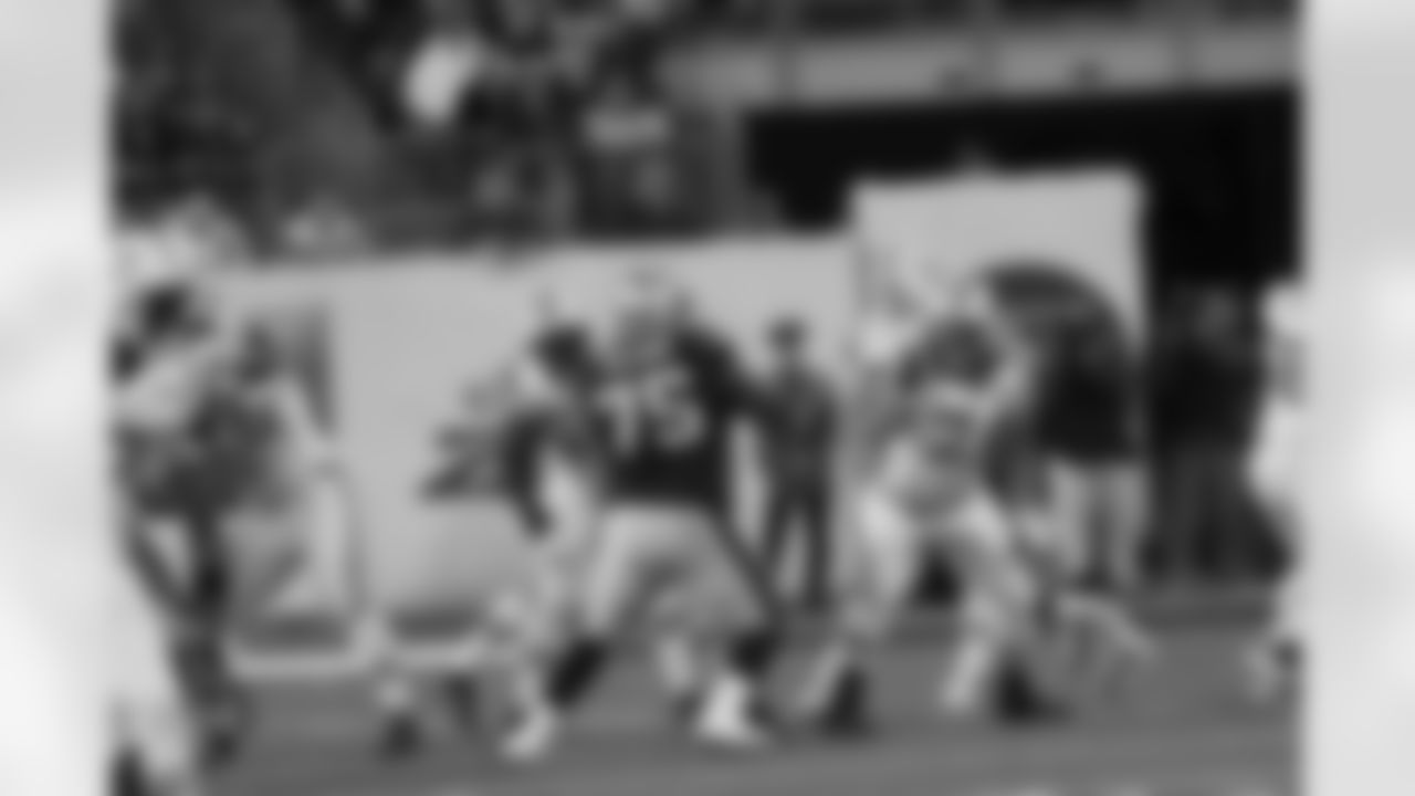 2011 Regular Season Week 10 Jets vs Patriots Game Photos