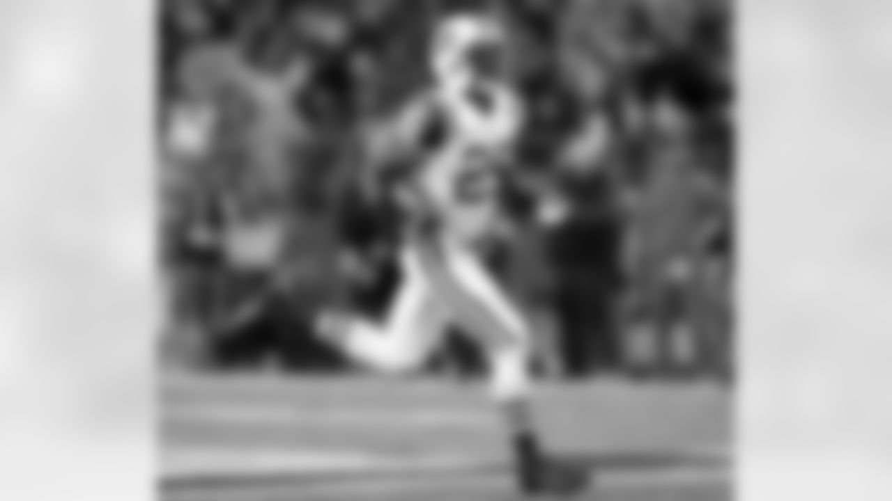 Joe Mcknight Photos
