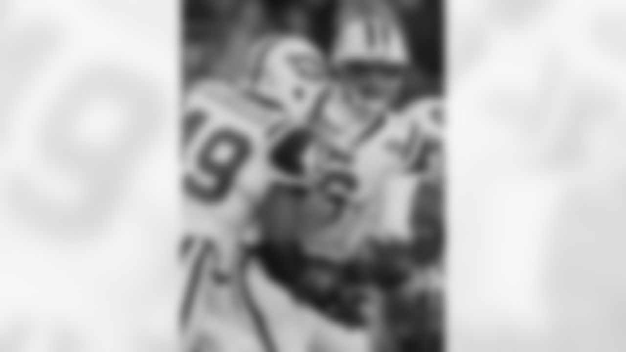 2009 Week 11 Jets at Patriots Photos