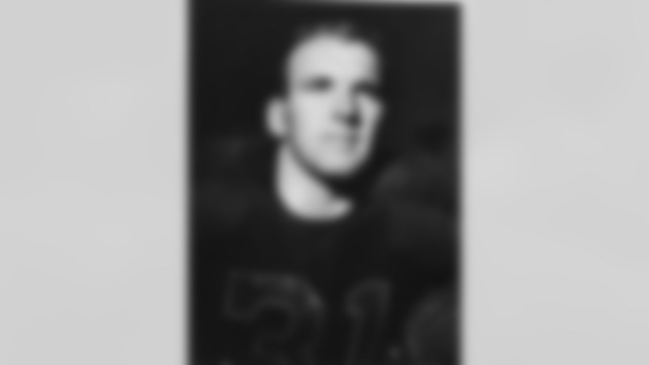 RB Bill Mathis