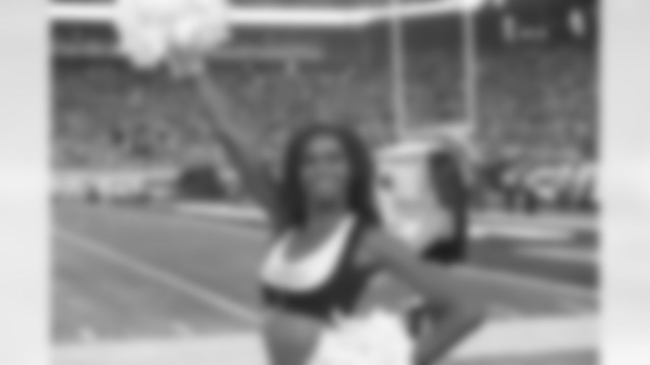 New York Jets Flight Crew: Jets vs Cowboys