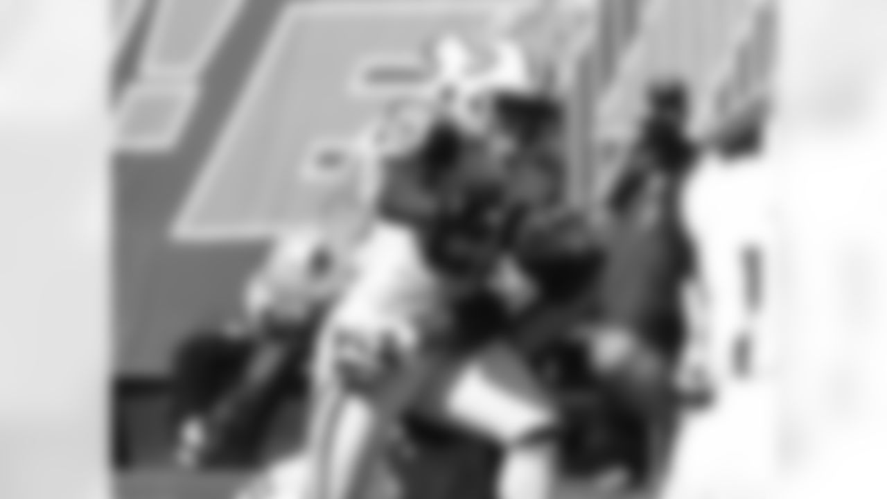 2009 Week 2 - Jets vs Patriots Photos