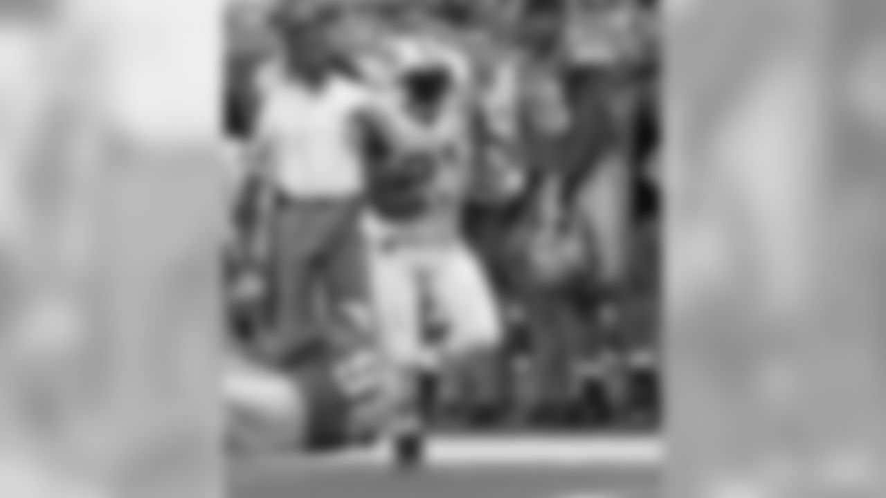 LaDainian Tomlinson Photos