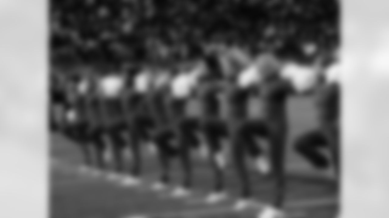 2009 Week 16 Jets vs Bengals Flight Crew Photos