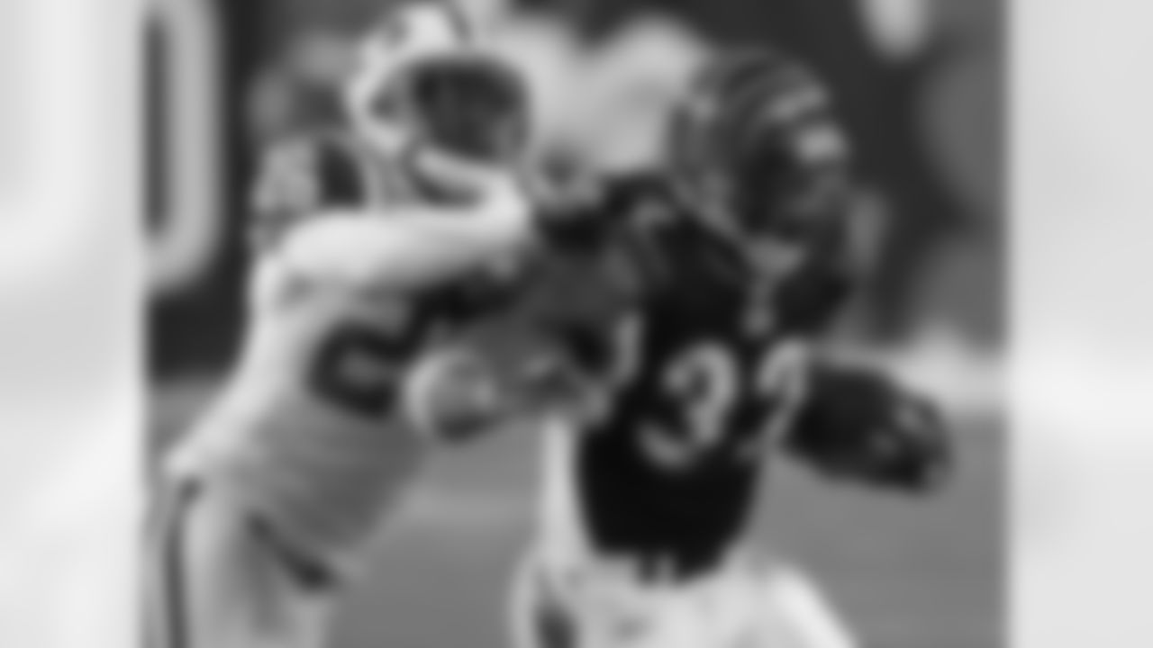 Lito Sheppard Photos