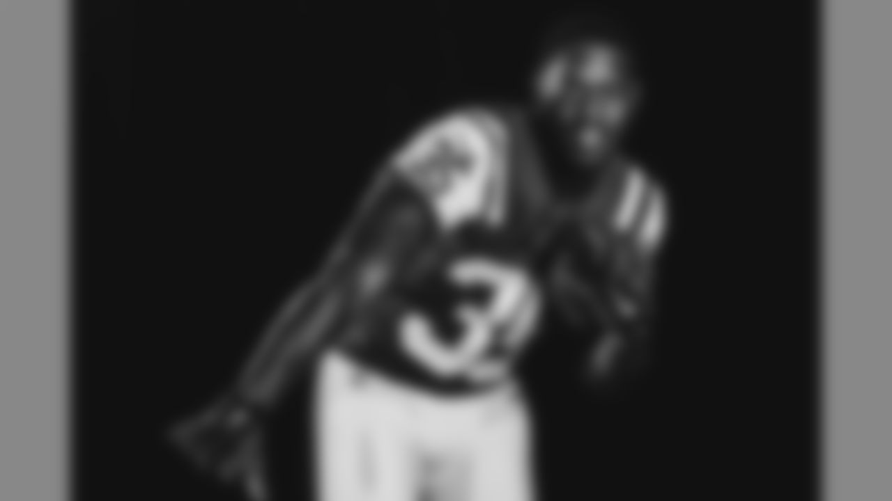 #35 Elijah McGuire (RB)