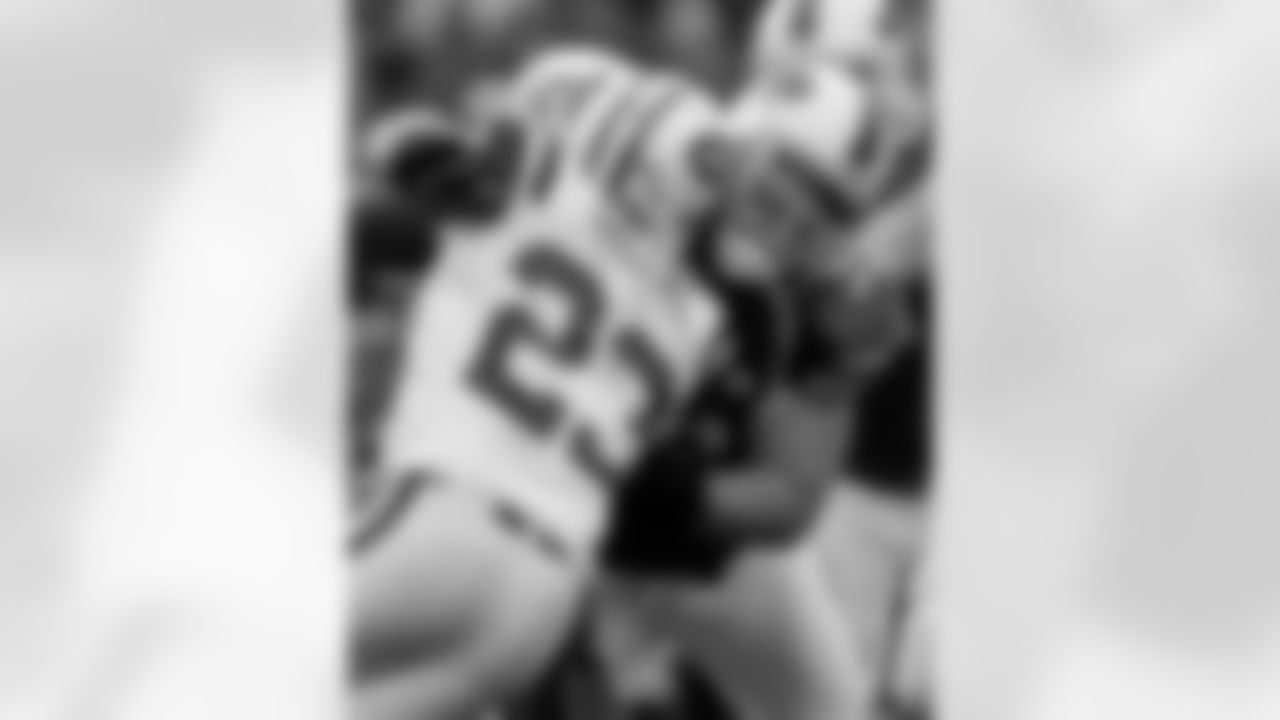 2010 Week 4 Jets at Bills Game Photos