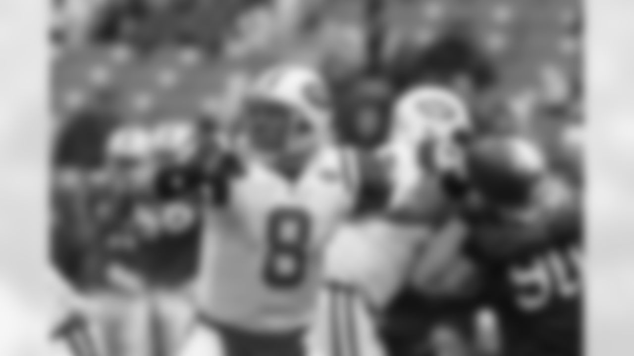 2010 Week 4 Jets at Bills Game Photos