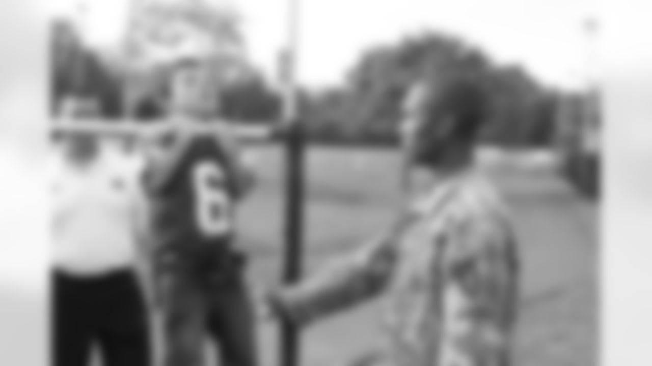 Hometown Huddle: Rookies Stand Tall for Florham Park Kids