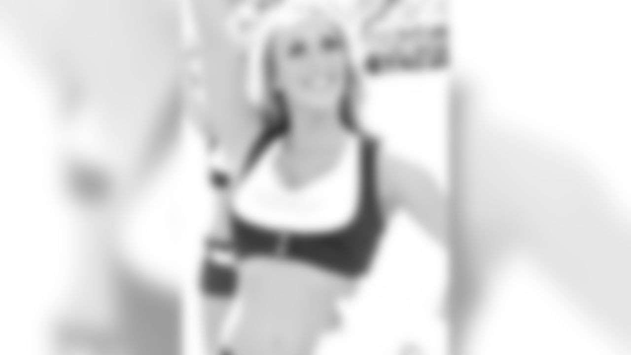 Amanda C. 2009 Flight Crew Member Photos