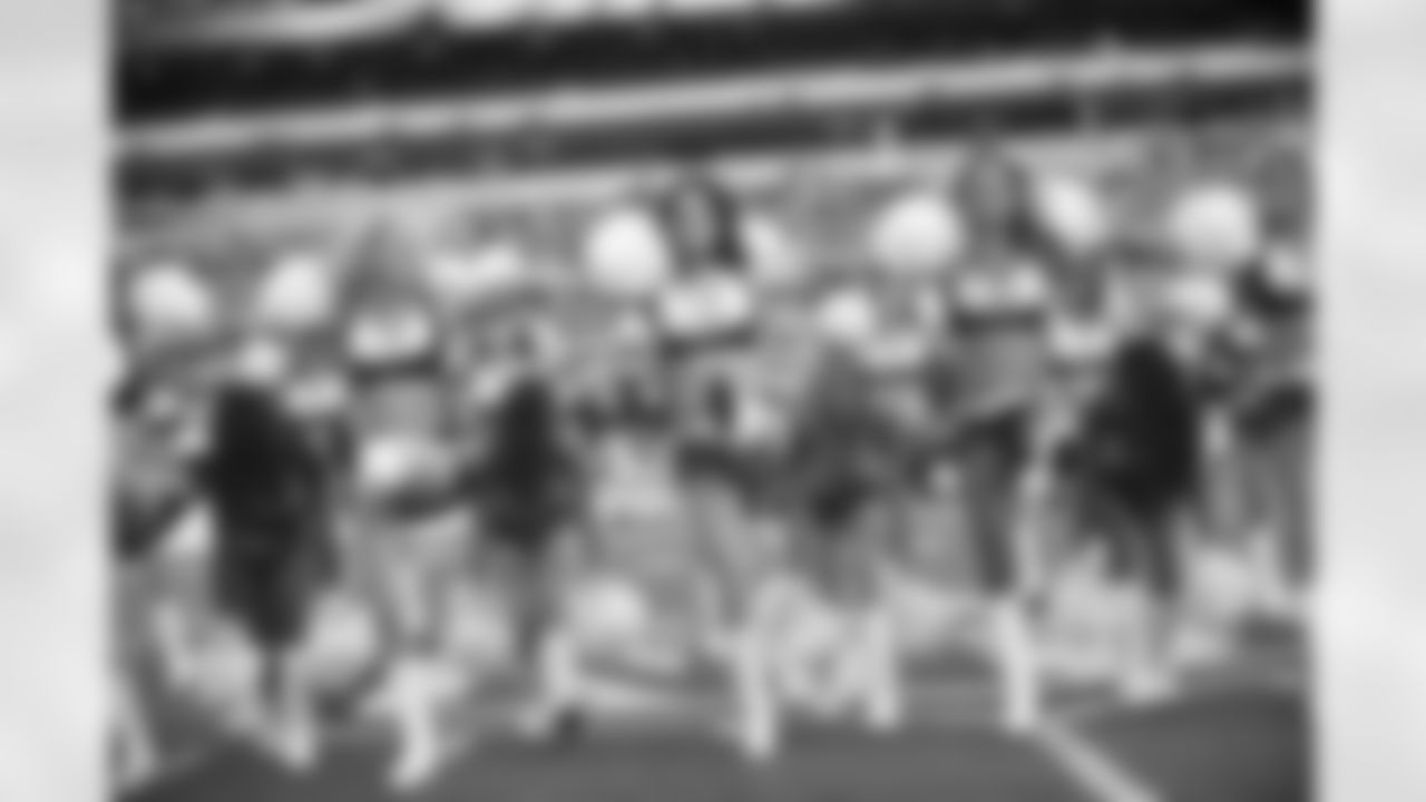 New York Jets Flight Crew: Jets vs Bills