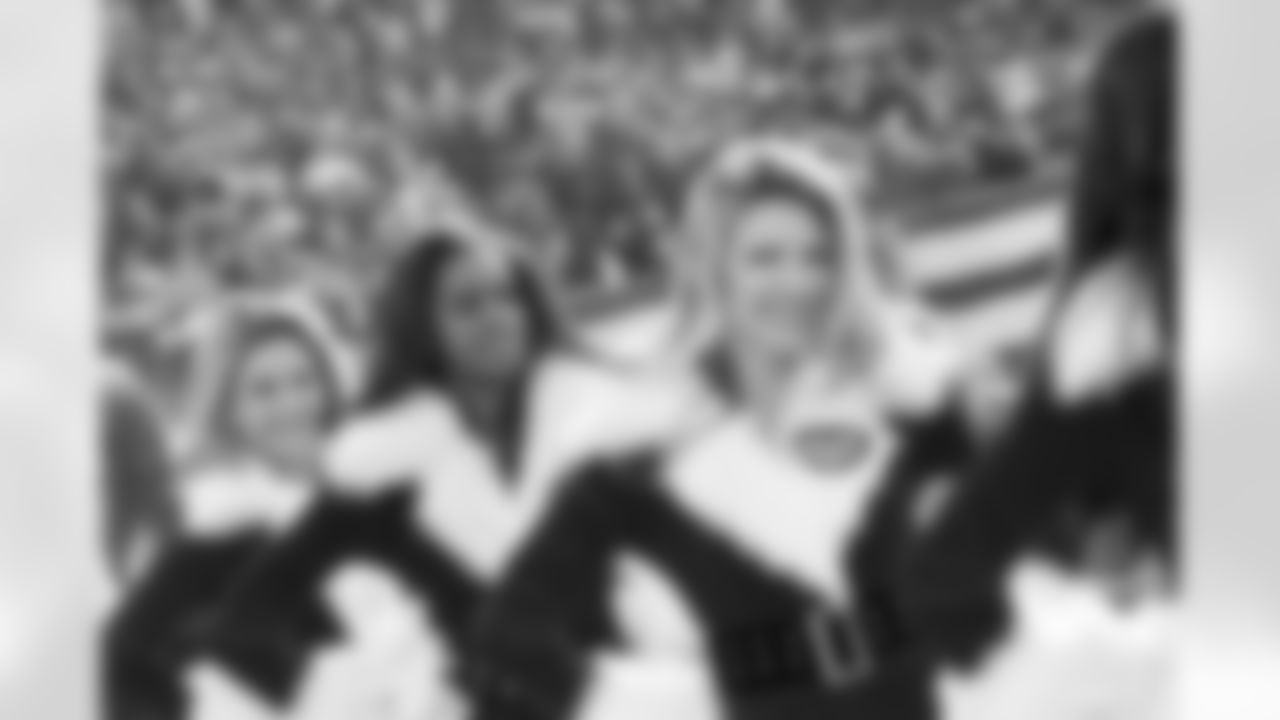 New York Jets Flight Crew: Jets vs Giants