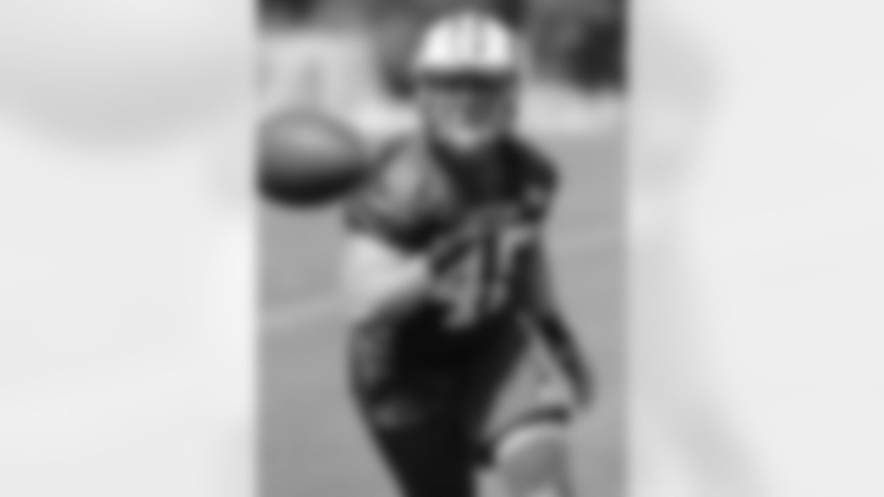 LB - Steele Divitto