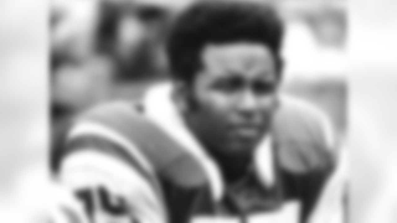 Winston Hill Photos