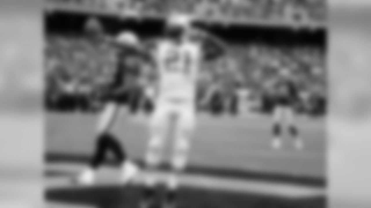 2011 Regular Season Week 3 Jets at Raiders Game Photos