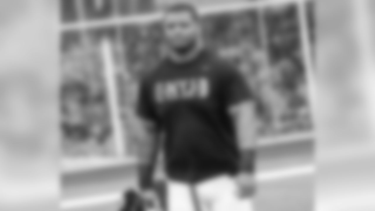 DL Deon Simon