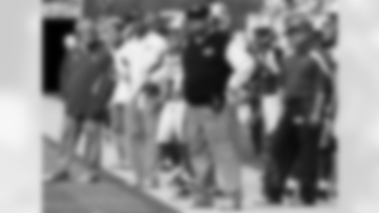 2011 Regular Season Week 7 Jets vs. Chargers Game Photos