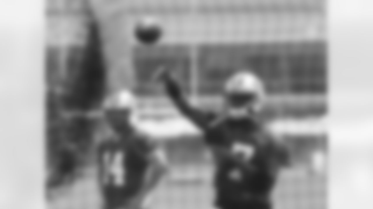 QB Geno Smith