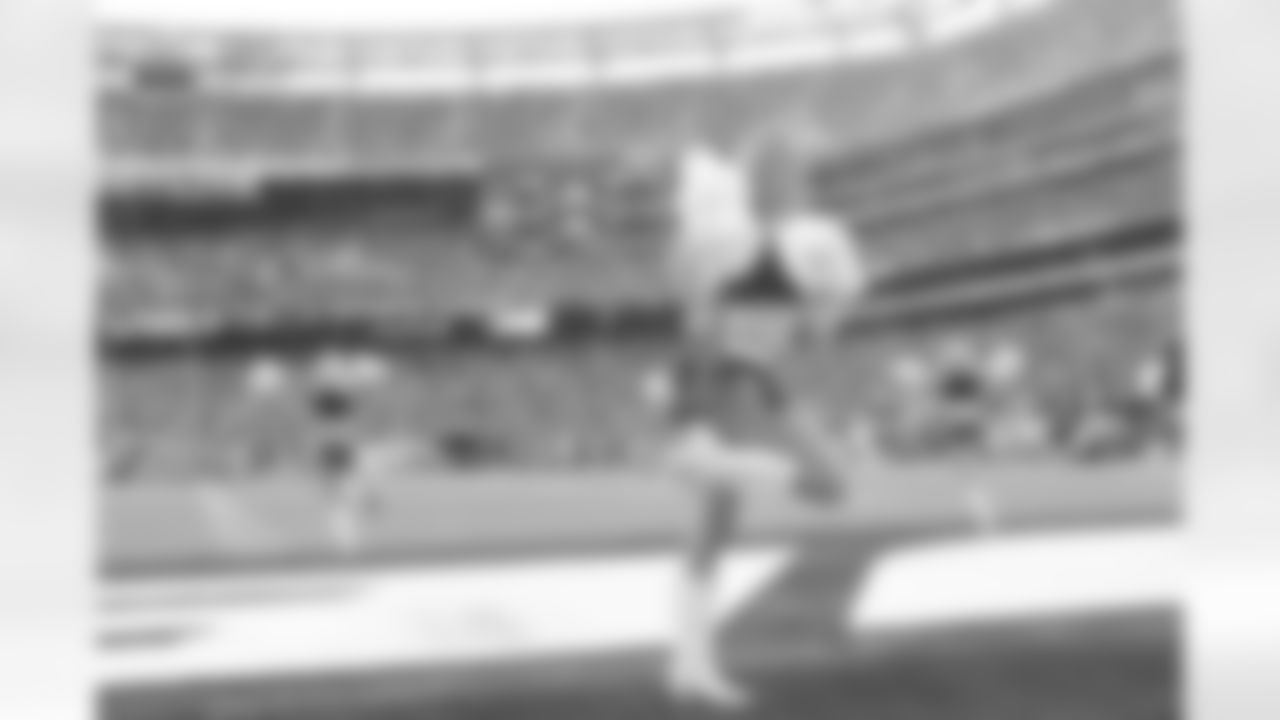 New York Jets Flight Crew: Jets vs Bills
