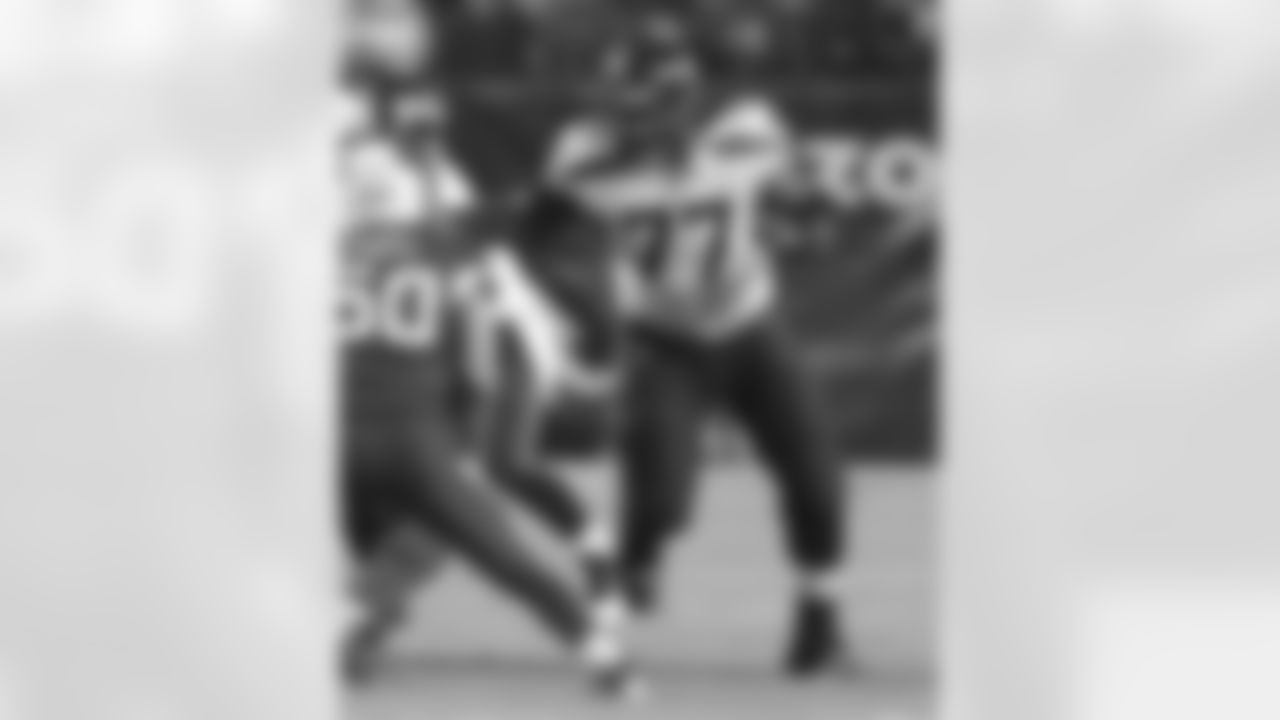 Last season, Carpenter played and started in 13 games for Seattle.