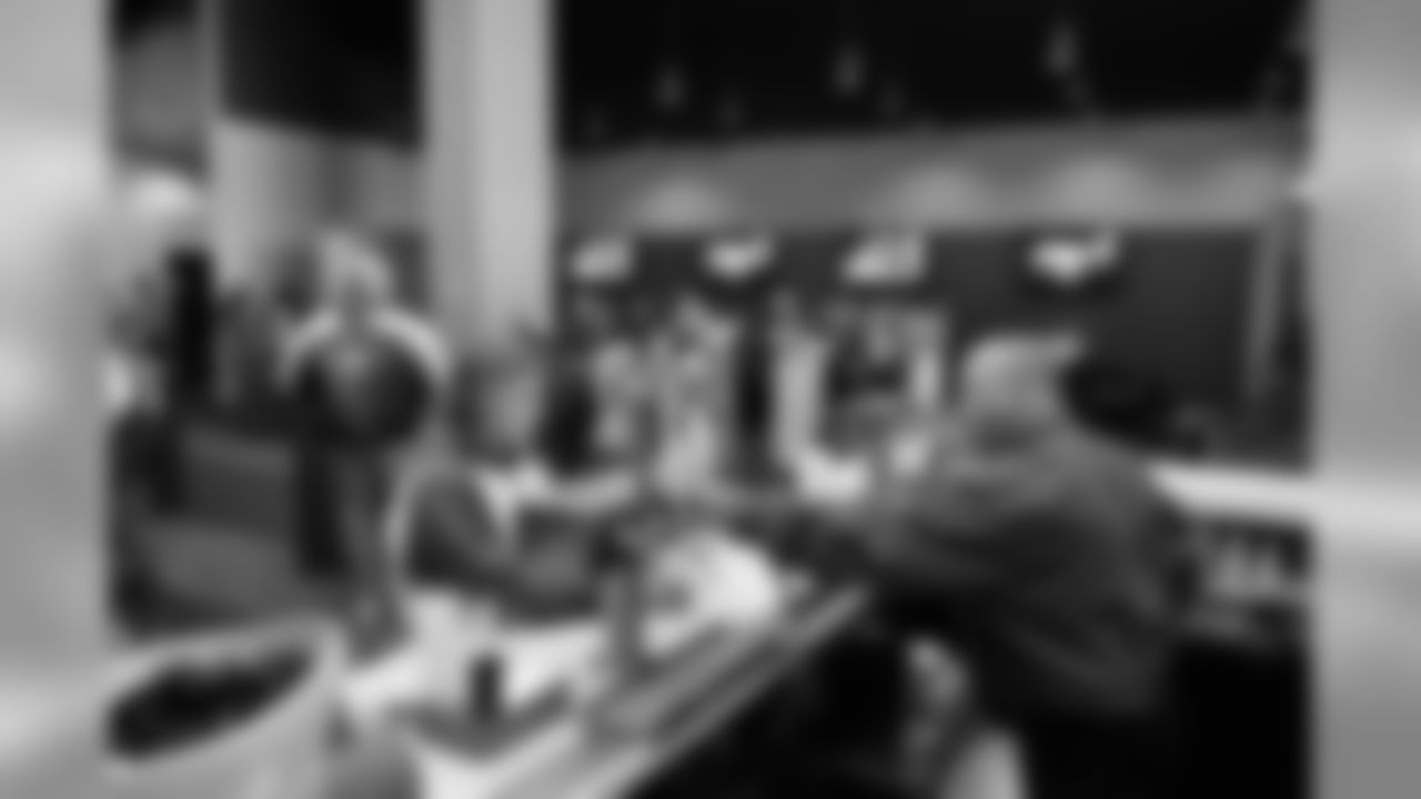 Full service bar in the MetLife 50 Club