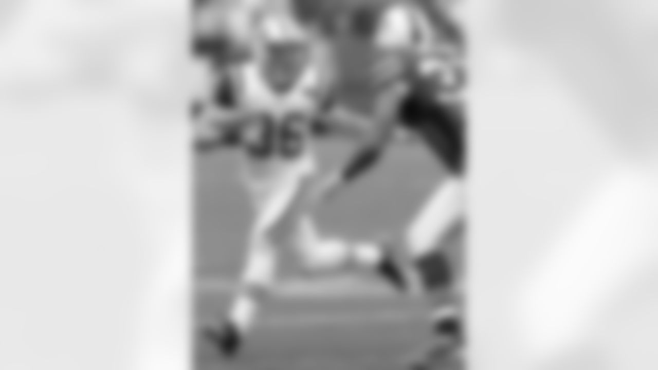 Jim Leonhard Photos